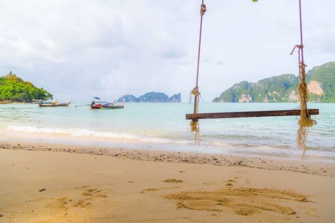 The smaller more secluded beach at the hotel Hotel Arayaburi Resort