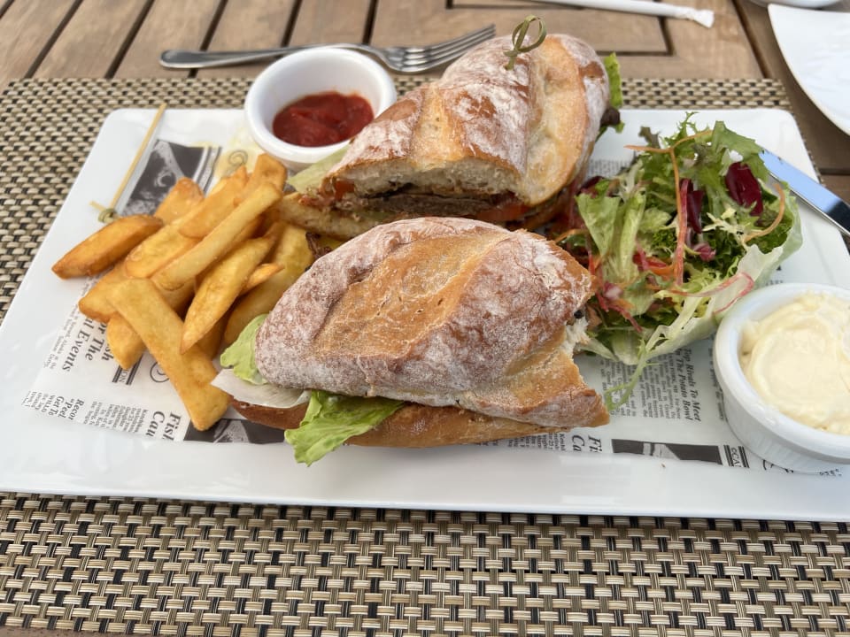 Gastro Miramar Al Aqah Beach Resort