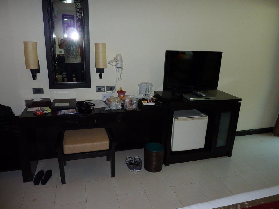 TV La Flora Khao Lak