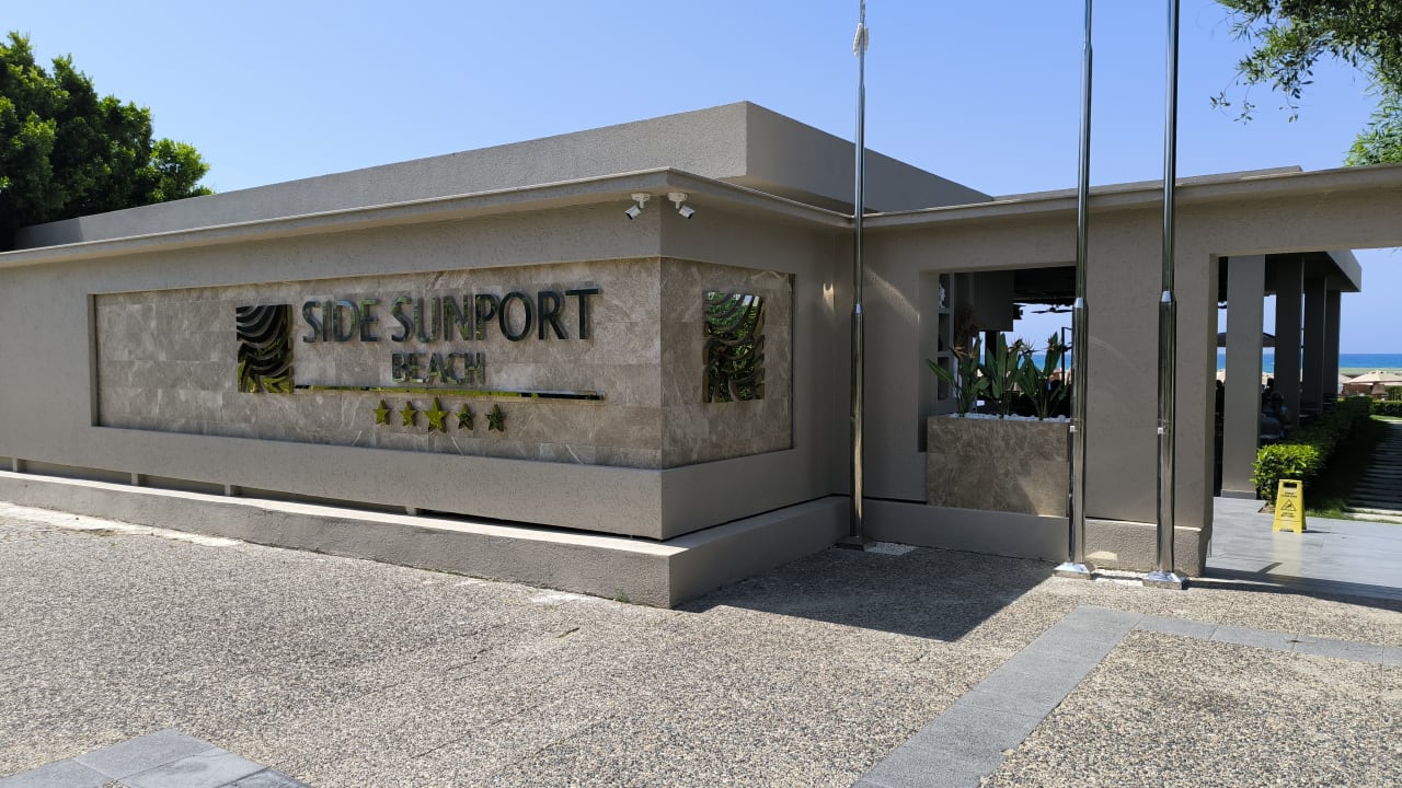 Strand Side Sunport Hotel & Spa