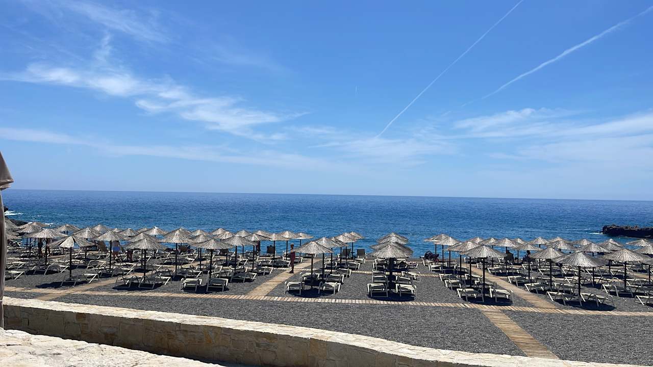 Strand Hotel Kakkos Bay