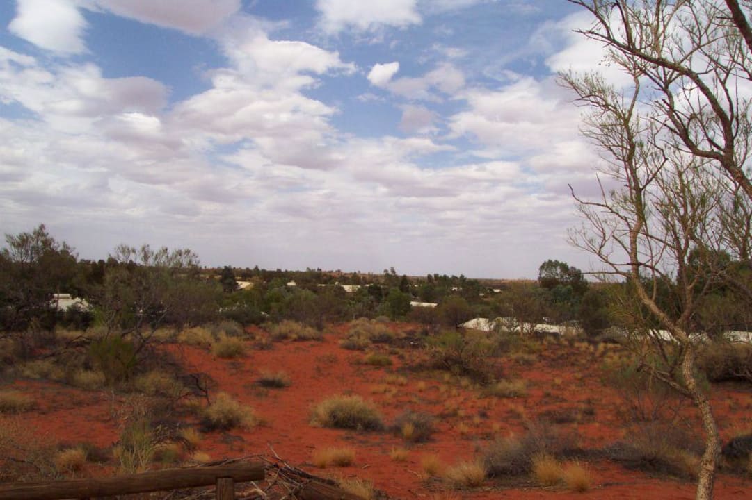 Ausblick auf das Yulara Resort Hotel Desert Gardens