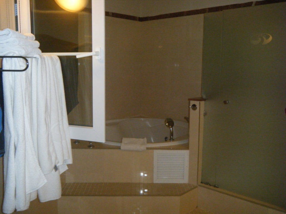 Whirlpool und Zugang zur Dusche Grand Palladium Select Bávaro Resort & Spa