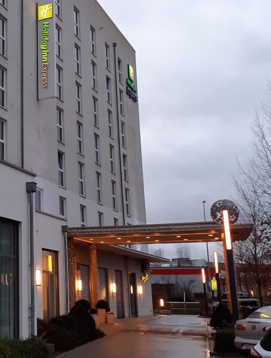 Außenansicht Holiday Inn Express Nürnberg - Schwabach