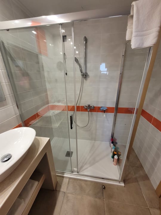 Zimmer Istion Club & Spa