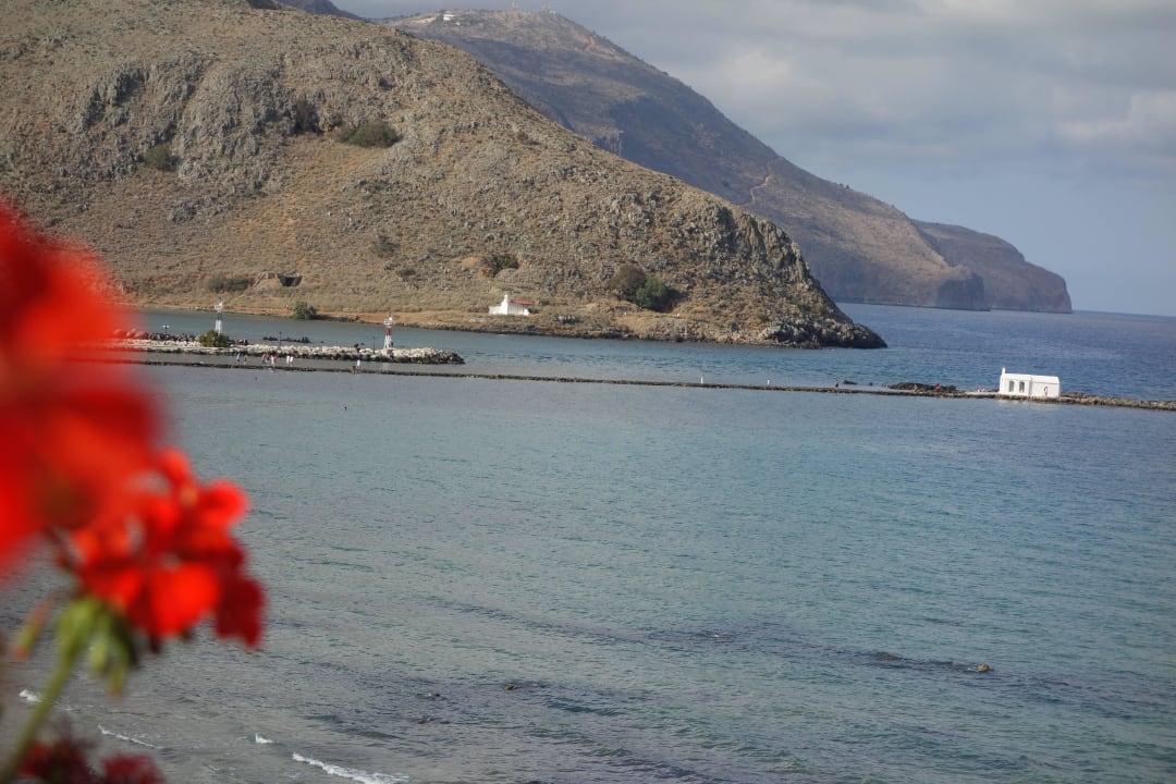 Blick in Richtung Flußmündung und Kapelle Hotel Corissia Princess