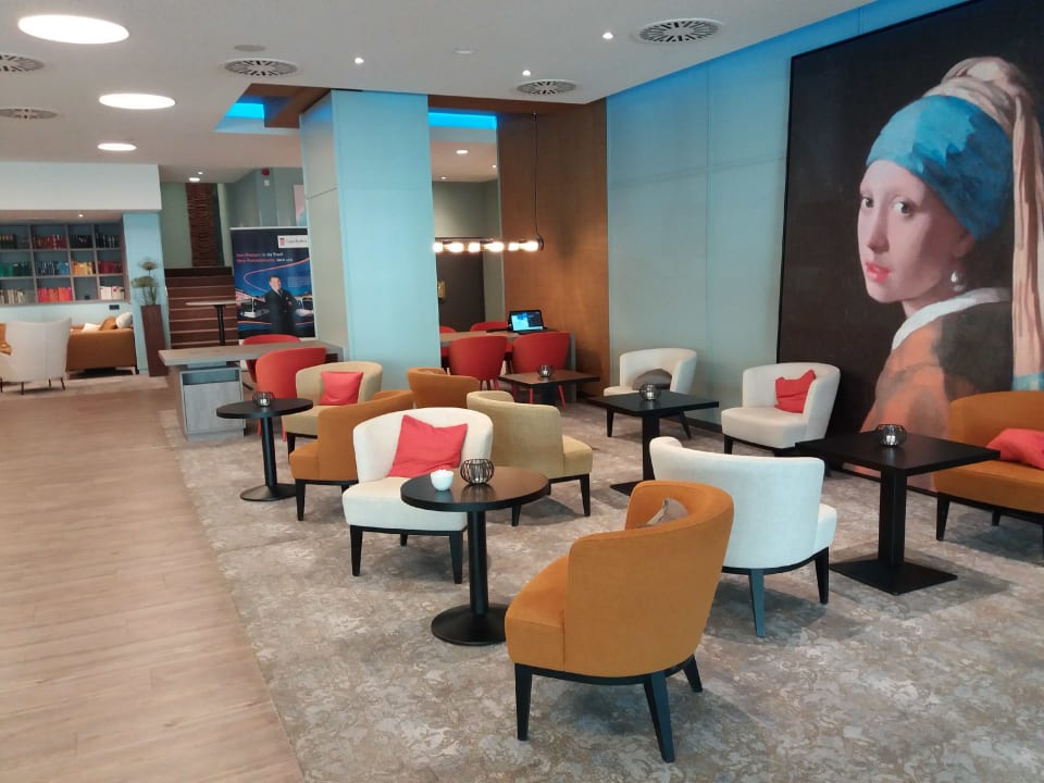 Lobby Mercure Hotel Saarbrücken City