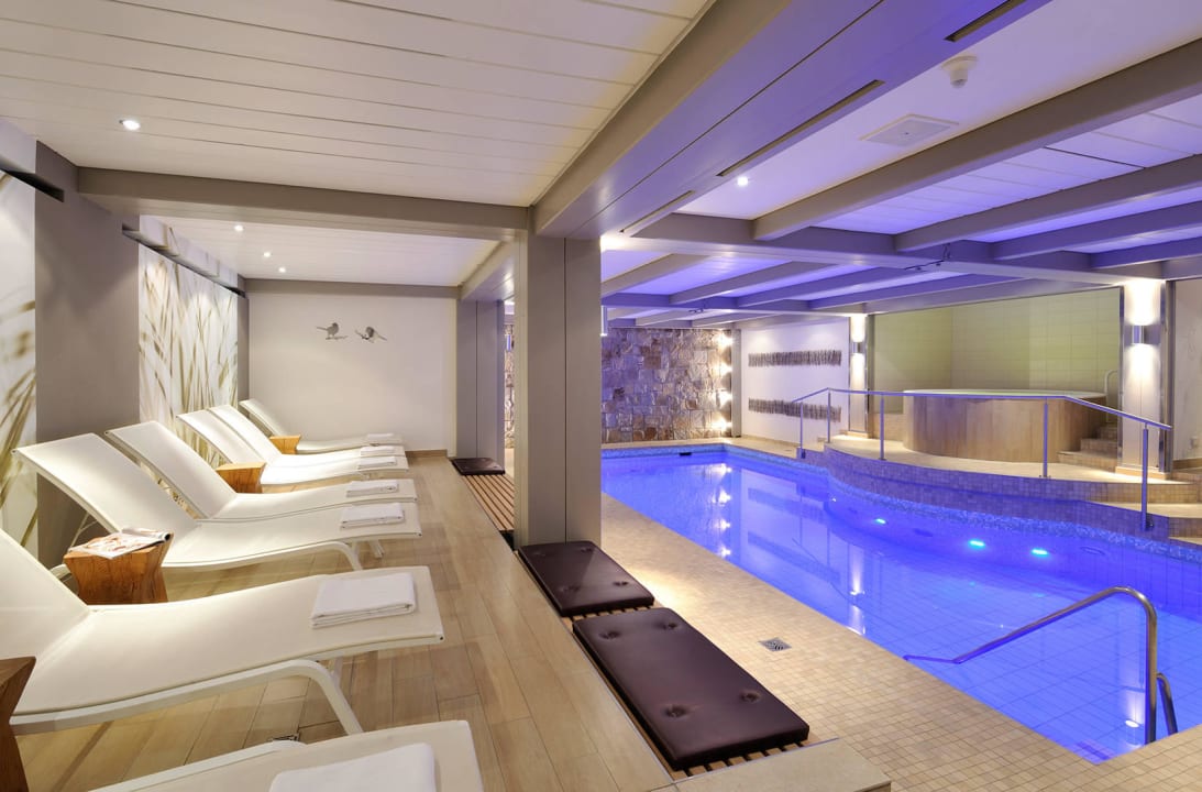 Pool im Souterrain Hotel Ritter Durbach