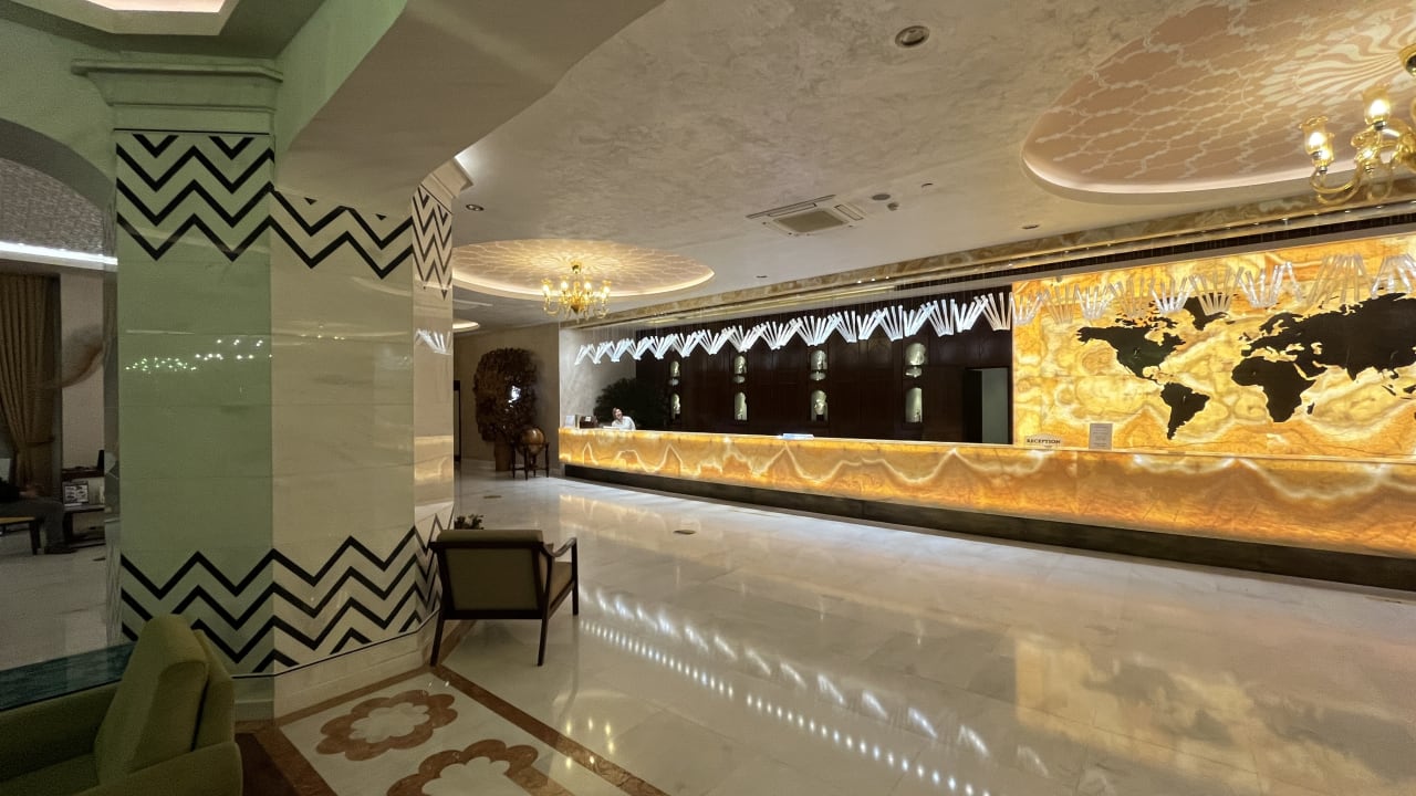 Lobby Royal Taj Mahal Hotel