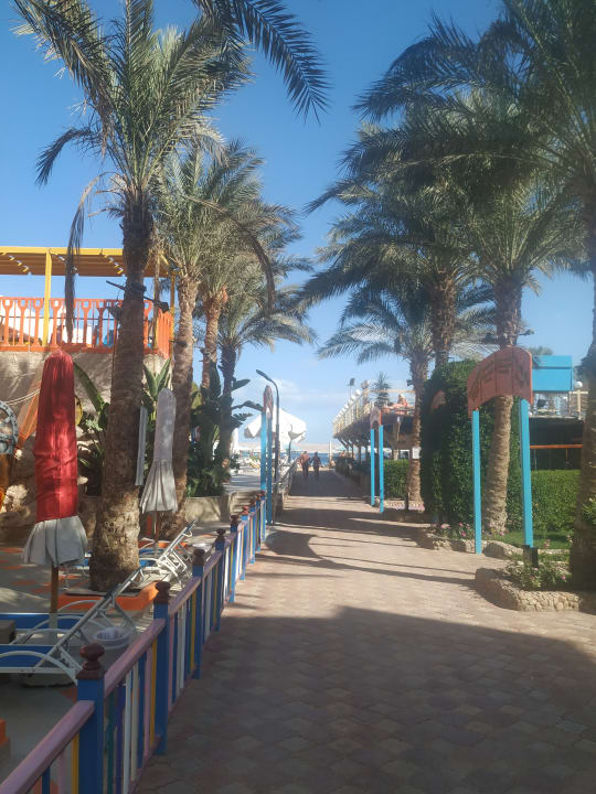 Garten Minamark Beach Resort & Spa