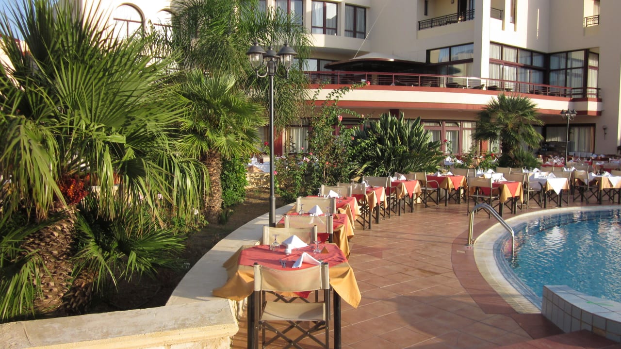 Außenbereich Restaurant Vantaris Palace
