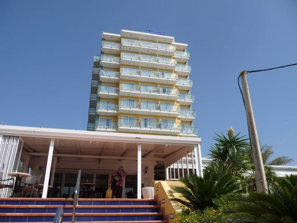 Das Hotel von außen Hotel Timor