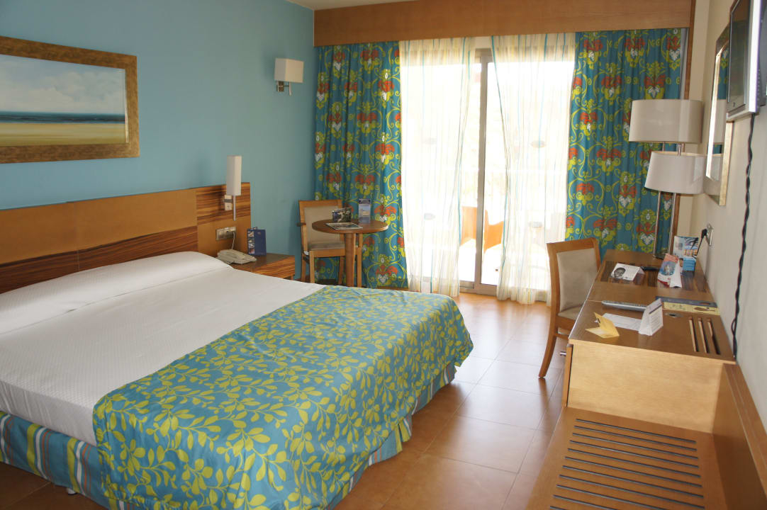 Łóżko małżeńskie Elba Carlota Beach & Golf Resort