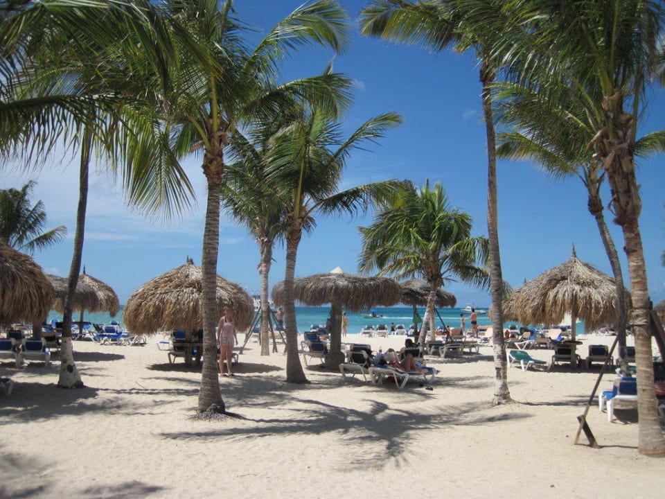Genug Platz aber wenig Schatten Hotel Riu Palace Aruba