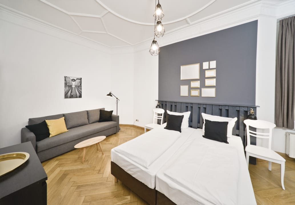 Zimmer Old Town Apartments