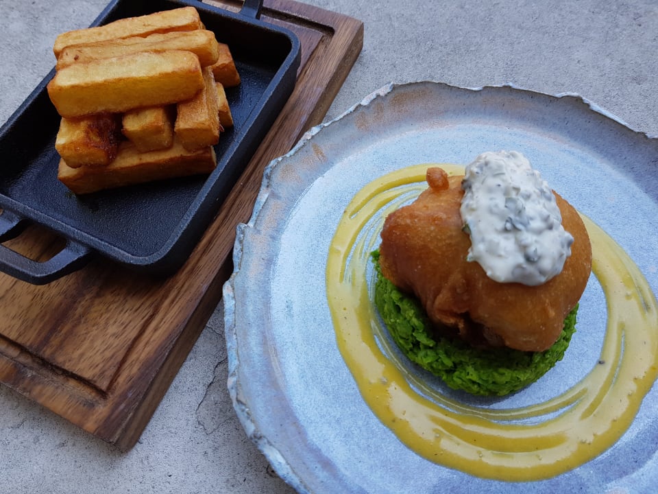 Gastro The Salutation Hotel, Restaurant and Gardens