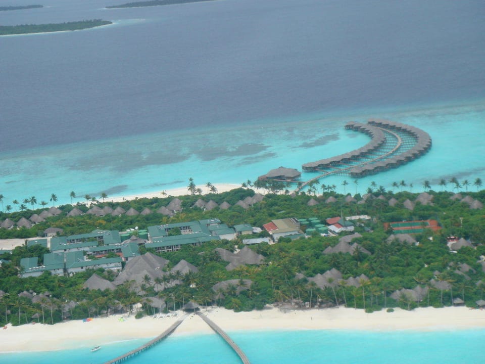 Aus dem Wasserflugzeug Sun Siyam Iru Fushi