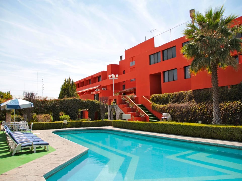 Fachada, vista del interior Mision Aguascalientes Zona Sur