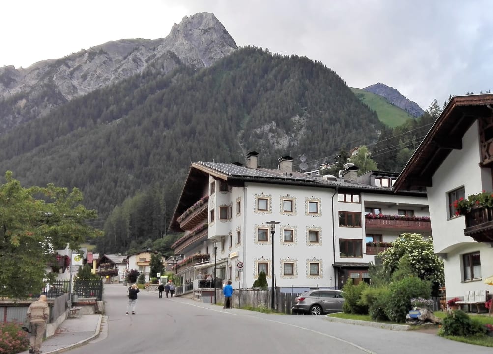 Außenansicht Pension-Gasthof Grissemann