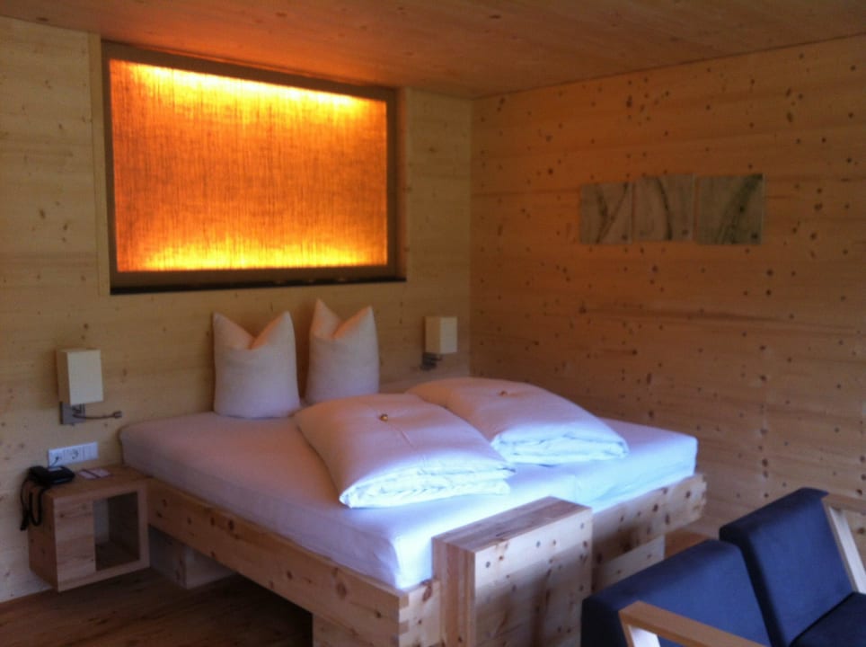 Neues Zirbenholz-Zimmer Holzhotel Forsthofalm