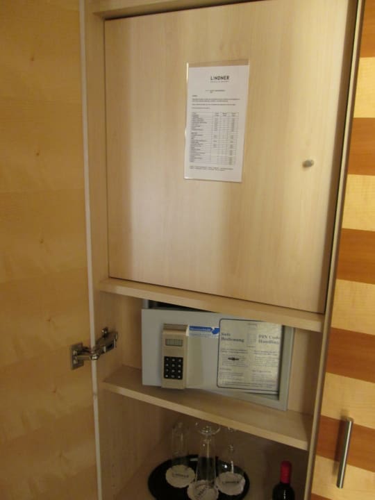 Schrank / Safe Lindner Hotel Cologne Am Dom, part of JdV by Hyatt