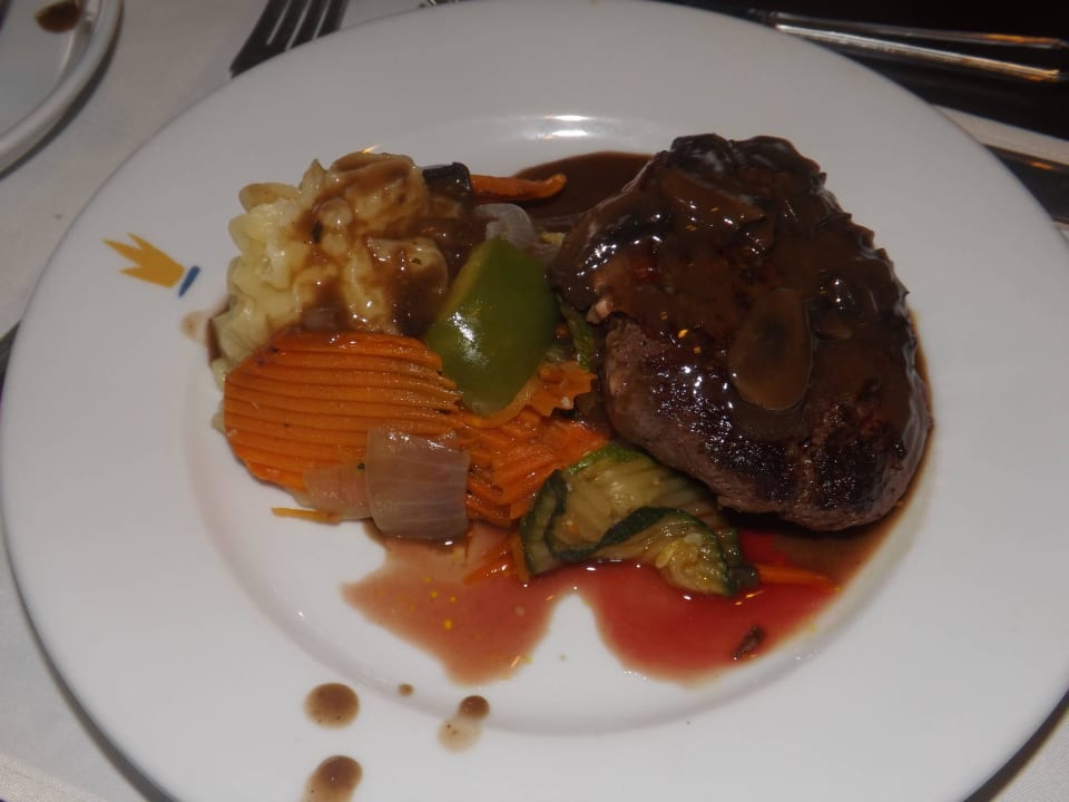 Rinderfilet mit Kartoffelstampf und Gemüse Punta Cana Princess All Suites Resort & Spa