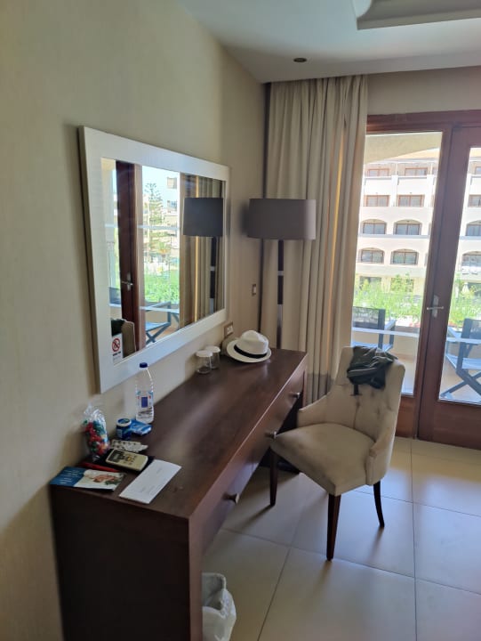 Zimmer Hotel Theartemis Palace