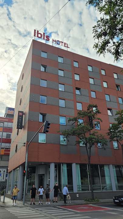 Außenansicht Hotel Ibis Praha Mala Strana