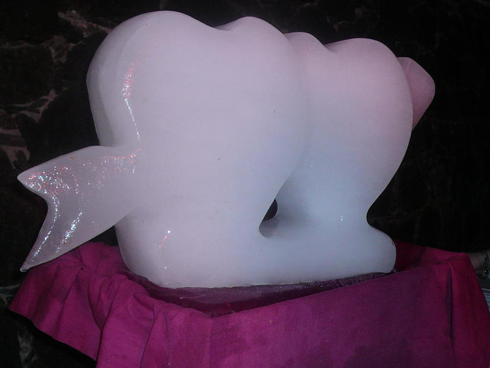 Deko aus Eis am Valentinstagsdinner Hotel Koggala Beach