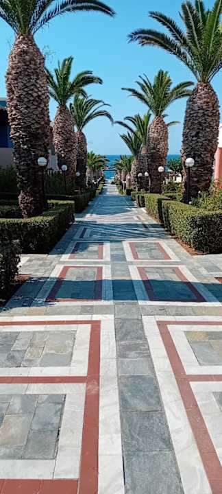 Gartenanlage Knossos Royal