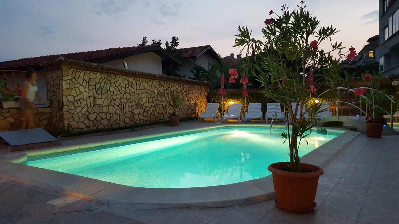 Pool Hotel Nassi