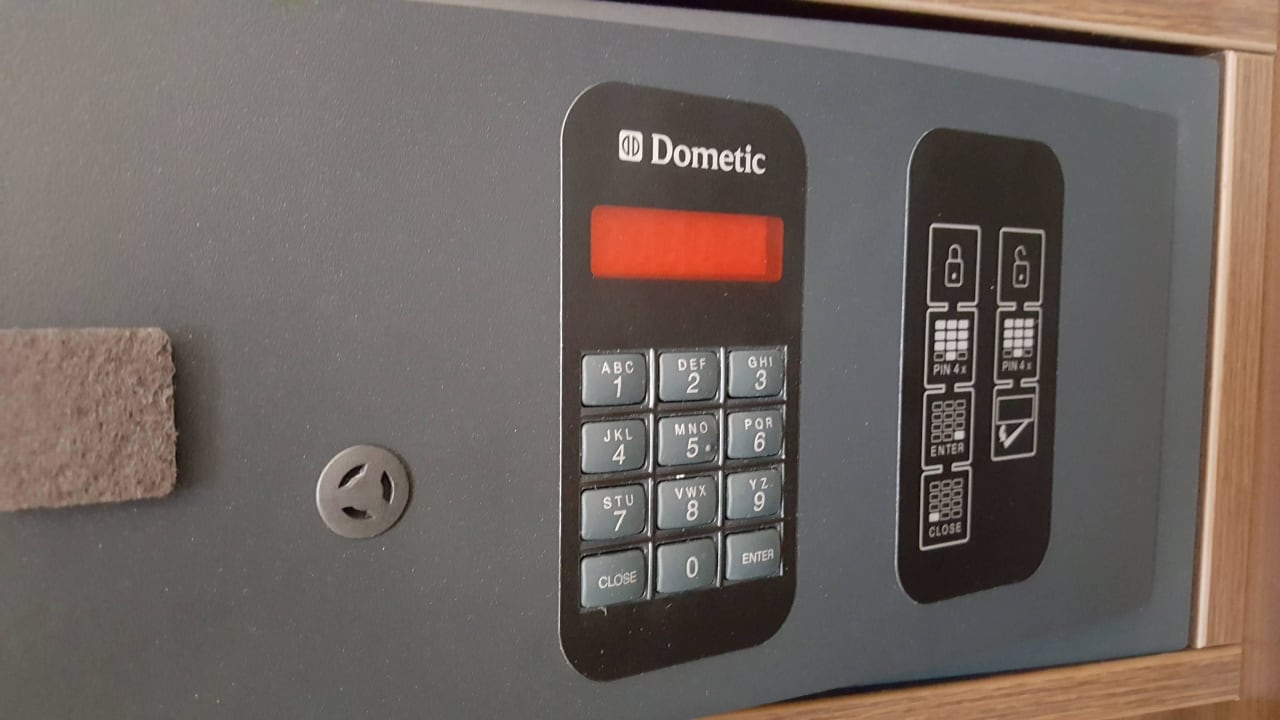 Ansichten und Details vom Zimmer Hotel Thalhauser Mühle