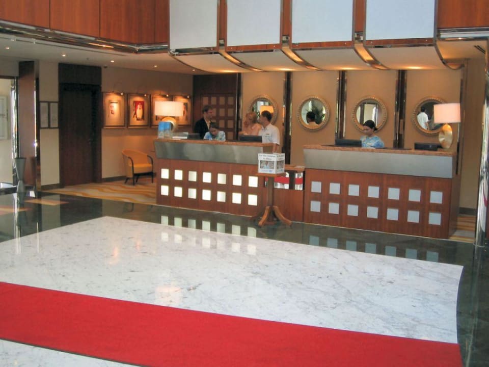 Lobby Hotel Le Meridien Al Aqah Beach Resort