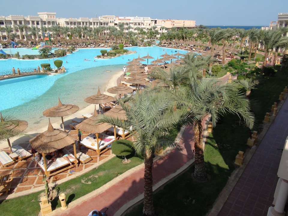 Gegen das Meer Pickalbatros Palace Resort