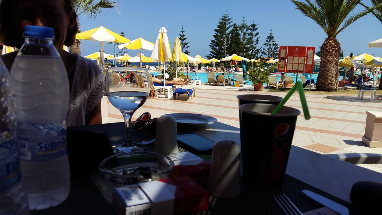 Bar przy basenie Iberostar Selection Creta Marine