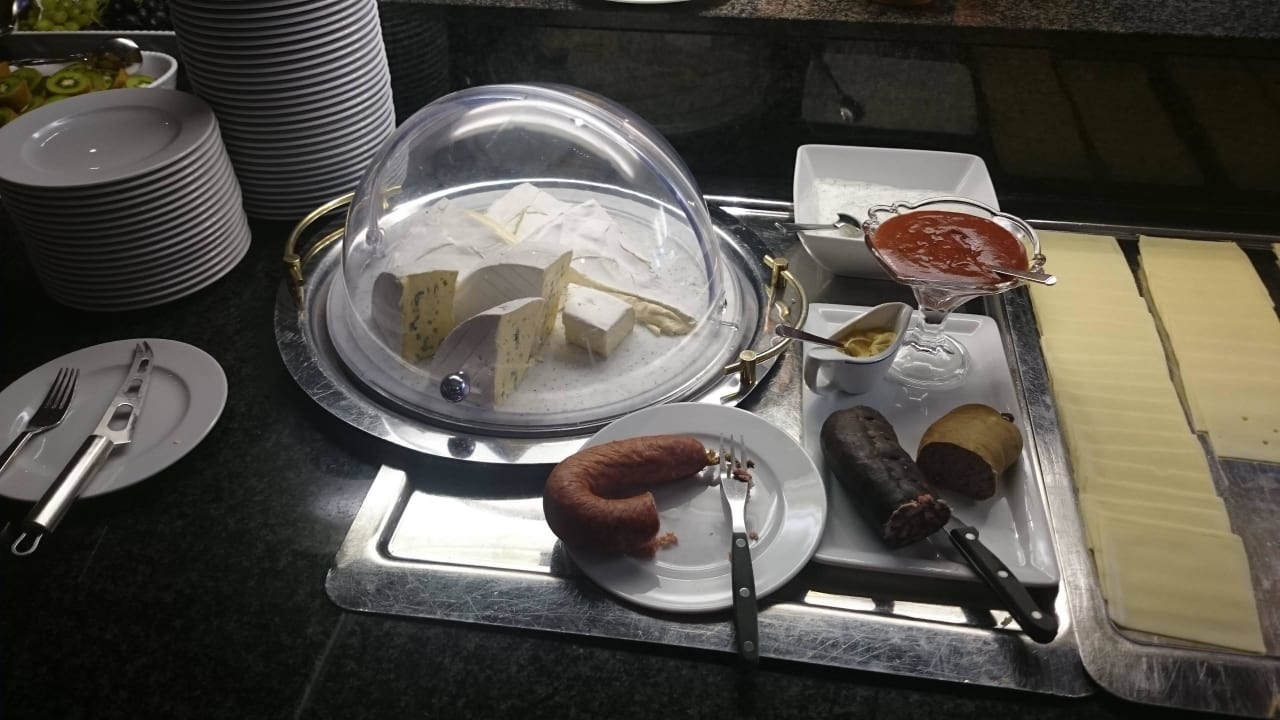 Frühstück TRYP by Wyndham Halle