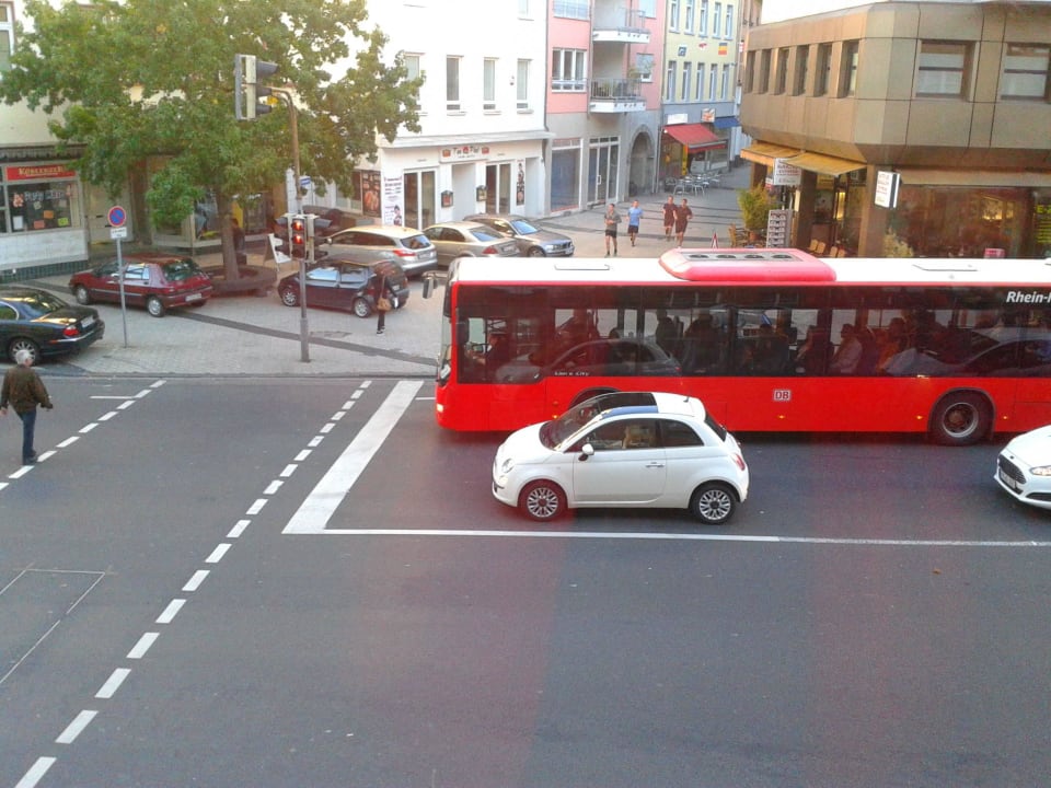 Lato strada City Hotel Kurfürst Balduin