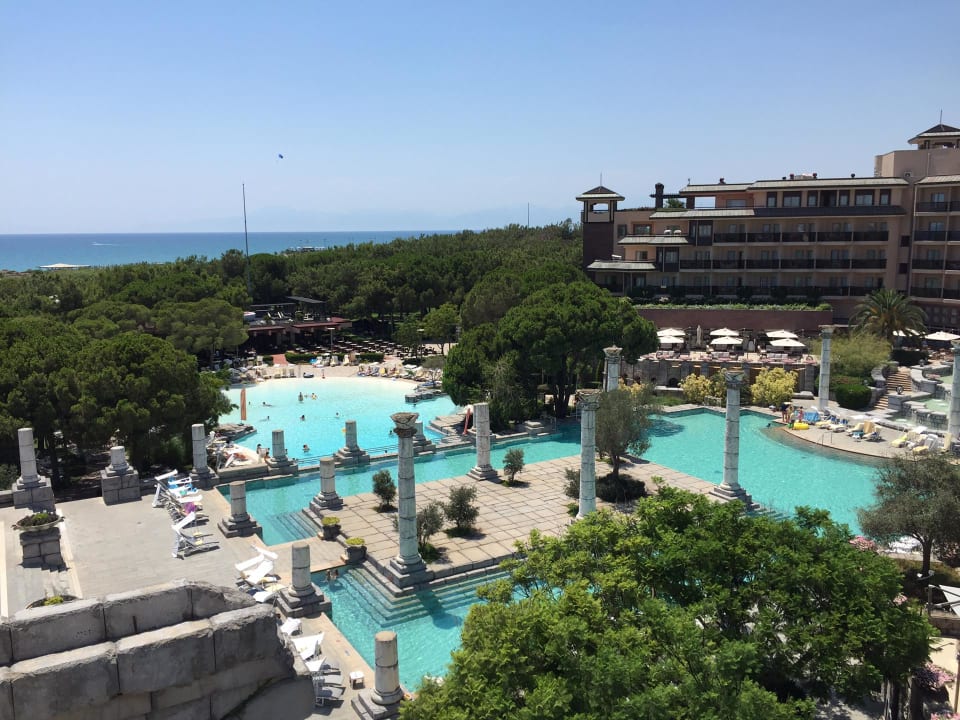 Pool Xanadu Resort Hotel