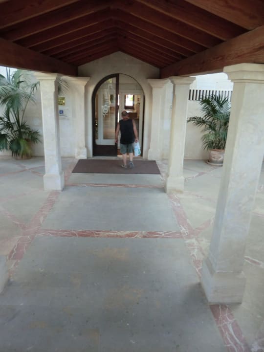 Eingang Illa d´Or Hotel & Club Apartamentos