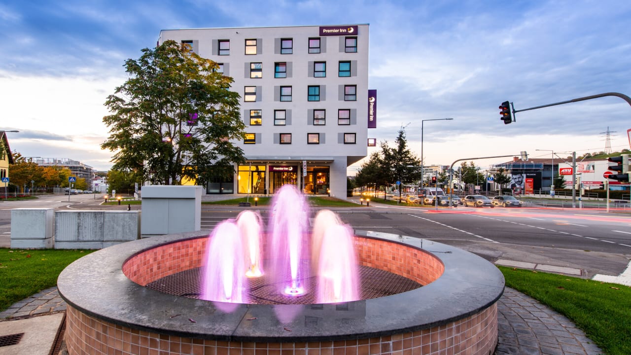 Außenansicht Premier Inn Stuttgart Feuerbach Hotel
