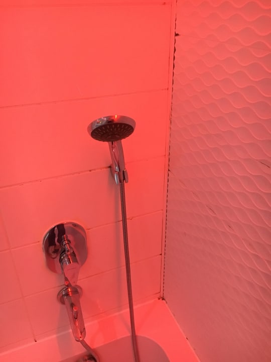 Schimmel im Bad (1. Zimmer) Le Bleu Hotel & Resort