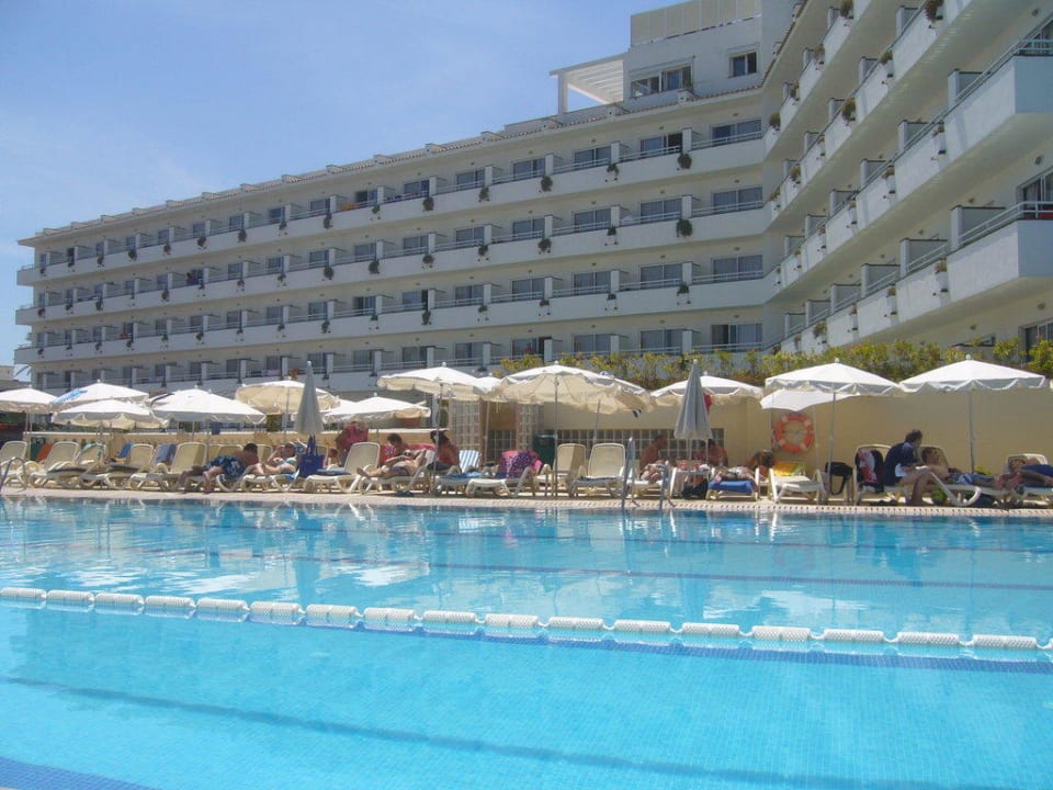 Hotel vom Pool aus gesehen Caprice Janeiro Hotel & Spa
