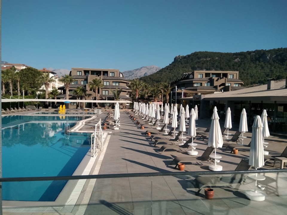 Pool Sailor's Beach Club