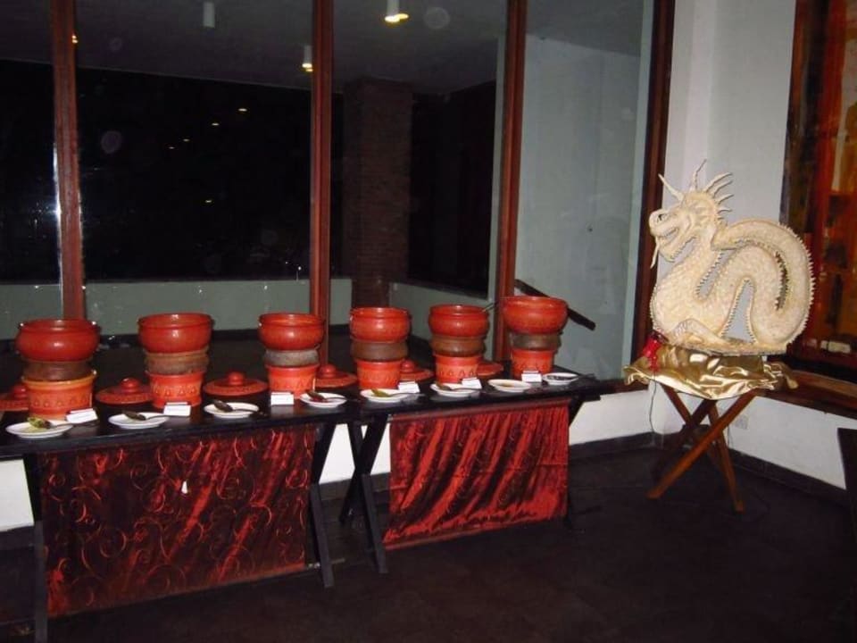 Buffet The Long Beach Resort