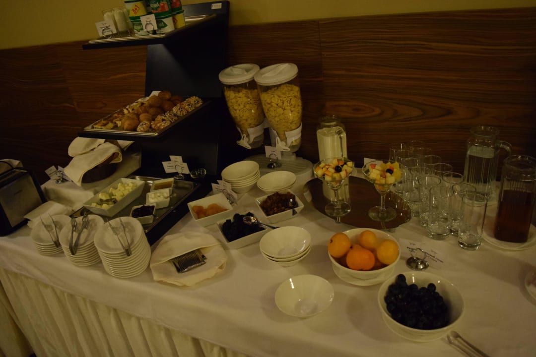 Frühstücks-Buffet Hotel Park Chernigiv