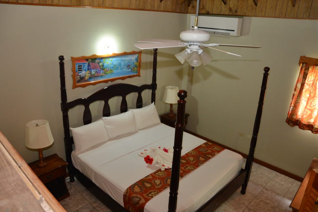 Zimmer Merril's Beach Resort II