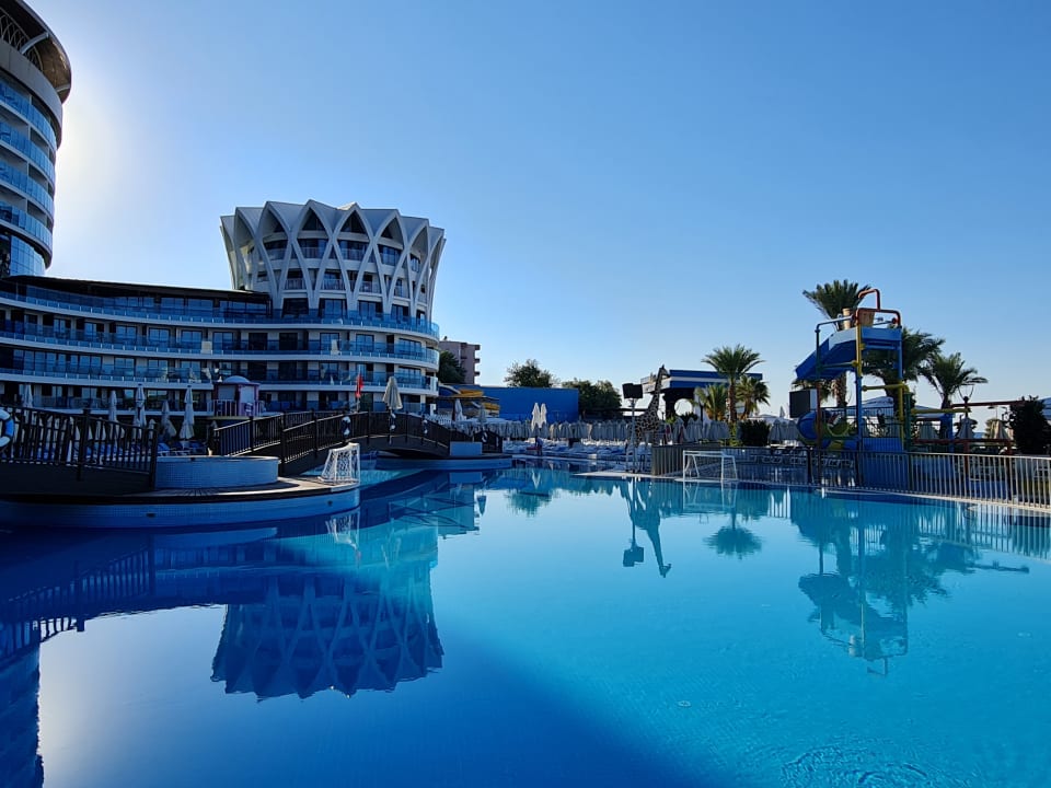 Außenansicht Granada Luxury Okurcalar