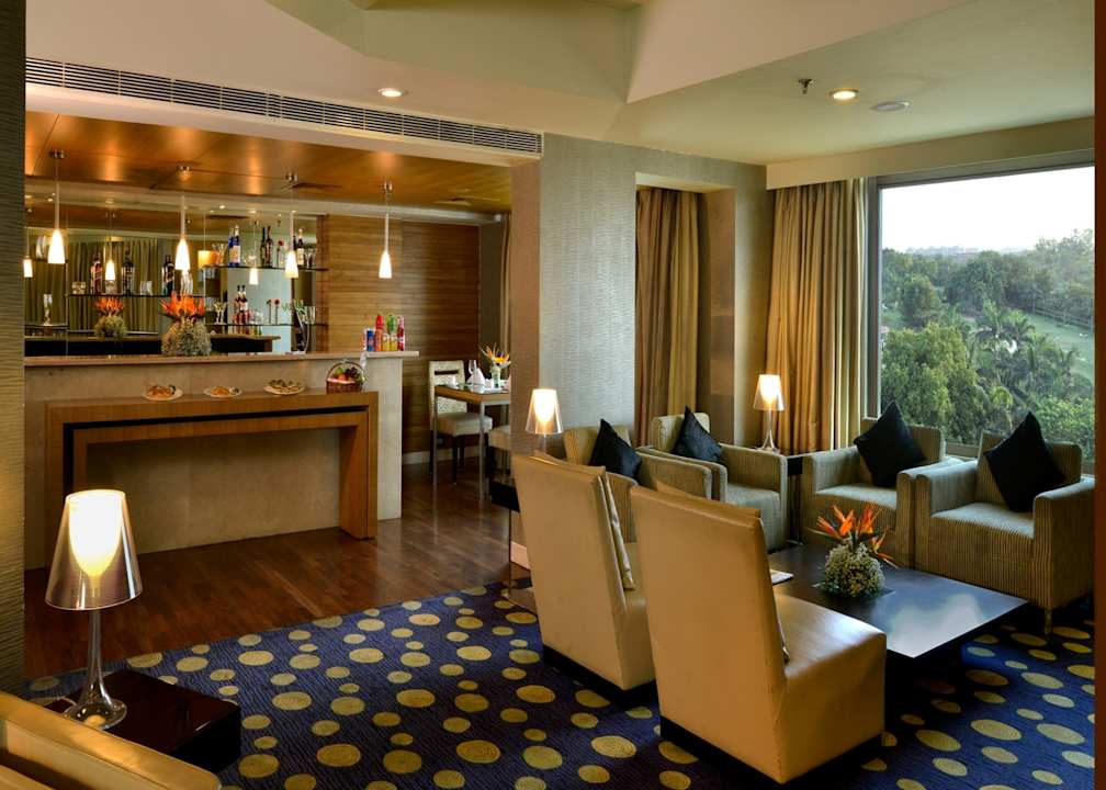 Bar The Golkonda Hotel