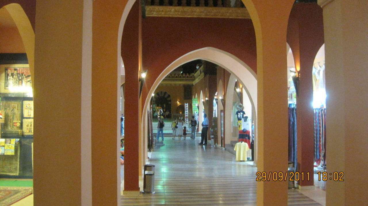 Einkaufsgasse im Hotel Pickalbatros Alf Leila Wa Leila Resort - Neverland Hurghada