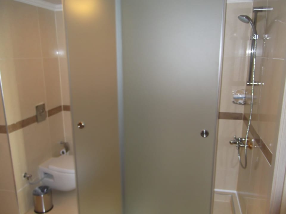 Bad im Haupthaus Kaya Artemis Resort